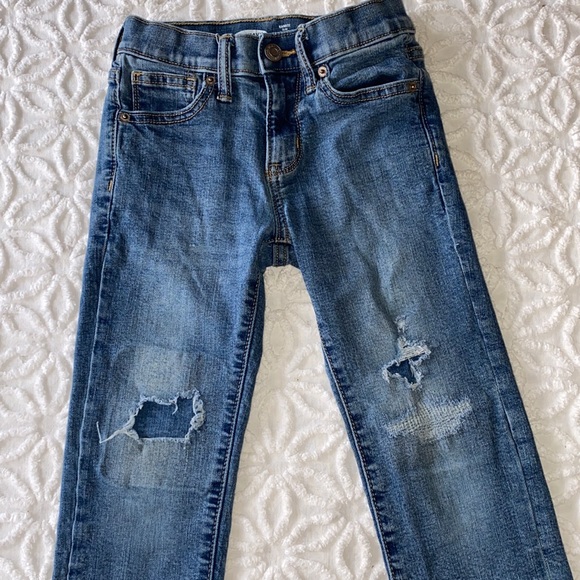Old Navy boys karate slim distressed denim jeans - Picture 2 of 5